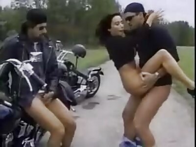 একটি ছোট লুকোচুরি ভিডিও (Evie سكس فرنسي مدبلج Dellassa)